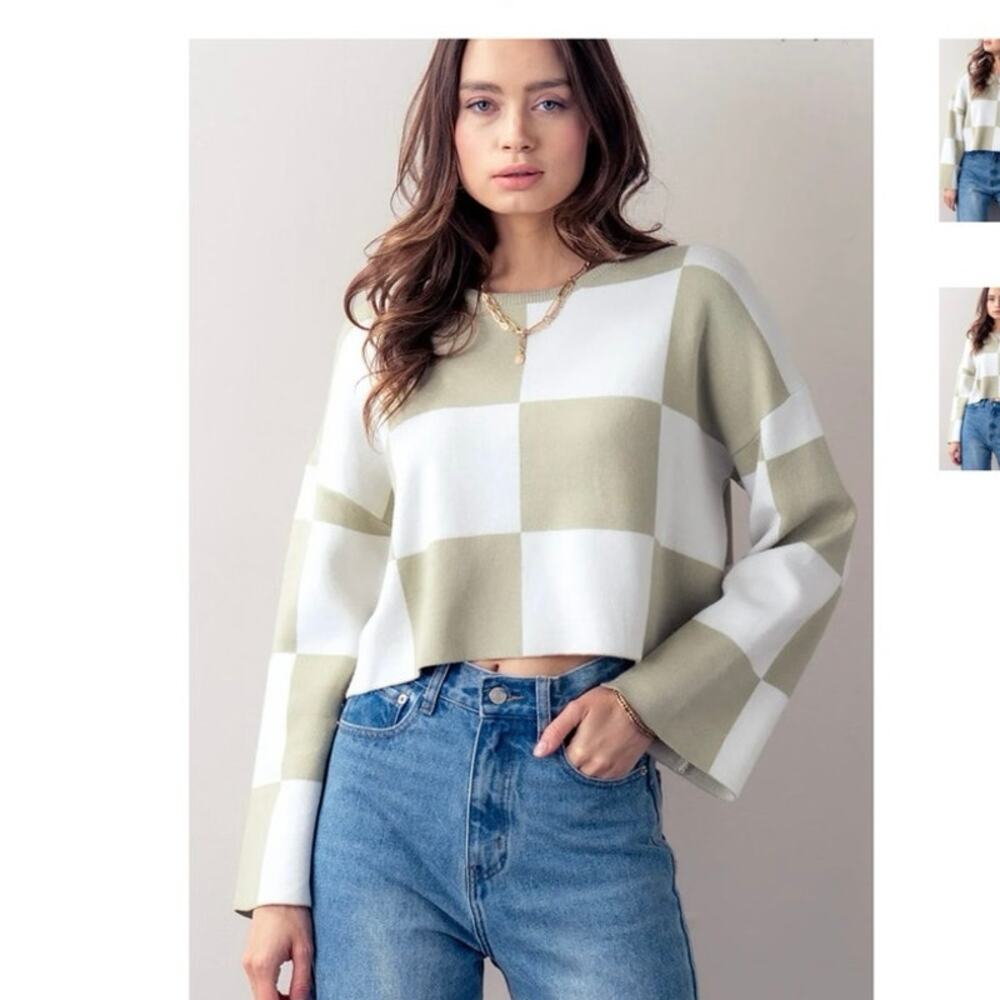Green and White Checkered Crop Sweater Boutique size large